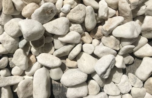 Snow White Pebbles - 20-30mm