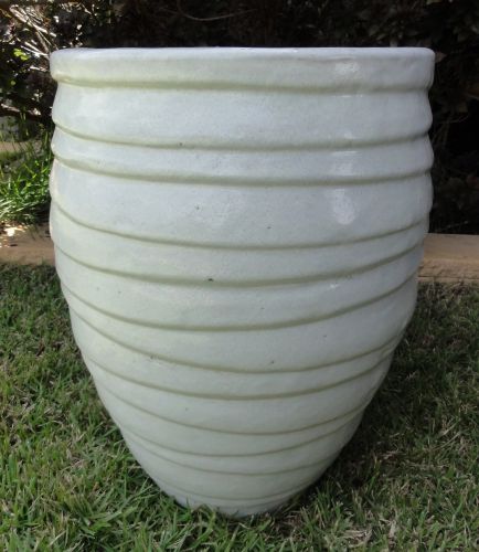 Lapped Water Jar - White