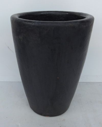 Tall Round Glazed - Matt Black ROS